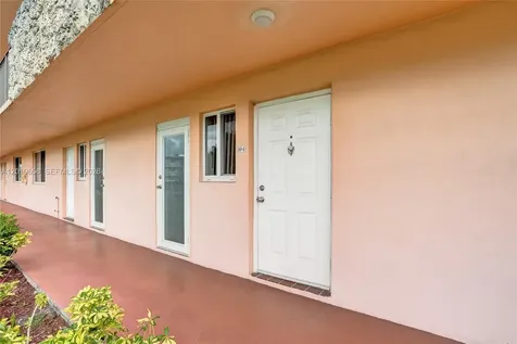 5950 Del Lago Circle Sunrise FL 33313