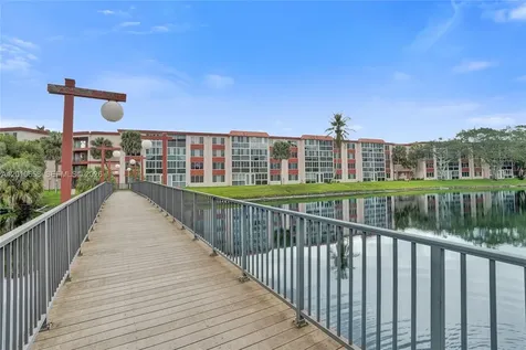 5950 Del Lago Circle Sunrise FL 33313
