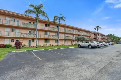 5950 Del Lago Circle Sunrise FL 33313