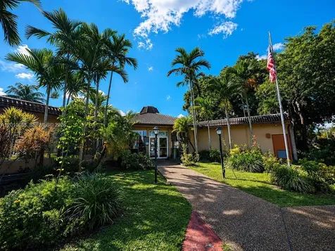 5950 Del Lago Circle Sunrise FL 33313