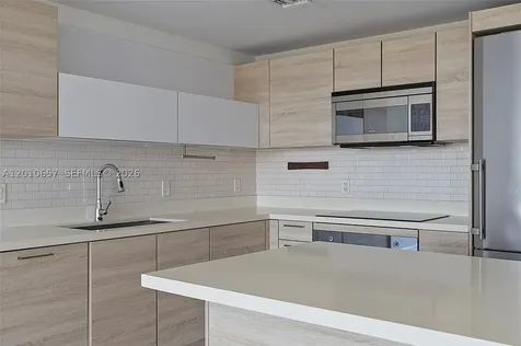 16385 Biscayne Boulevard North Miami Beach FL 33160