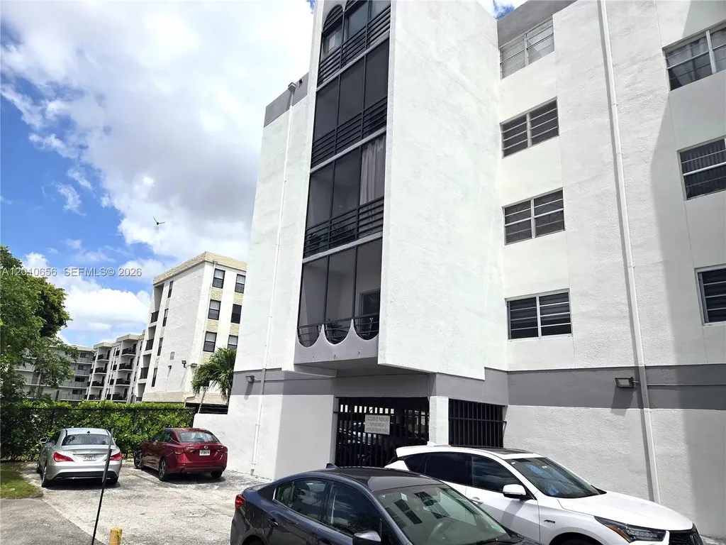 4670 W 13th Lane Hialeah FL 33012