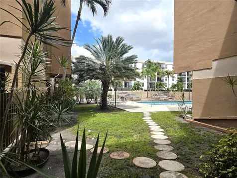 4670 W 13th Lane Hialeah FL 33012