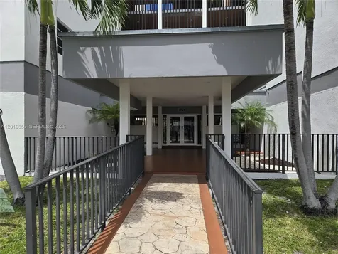 4670 W 13th Lane Hialeah FL 33012