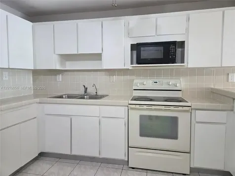 4670 W 13th Lane Hialeah FL 33012