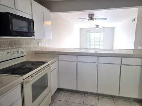4670 W 13th Lane Hialeah FL 33012