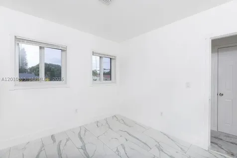 15925 NE 18th Avenue North Miami Beach FL 33162
