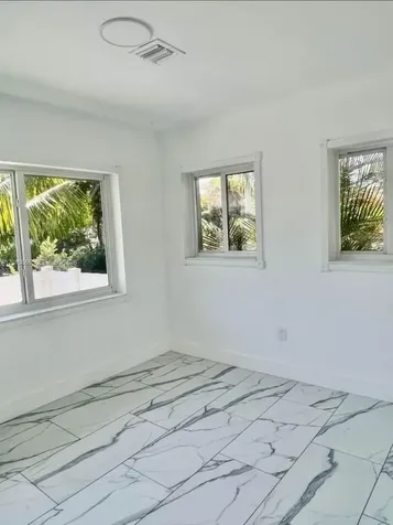 15925 NE 18th Avenue North Miami Beach FL 33162