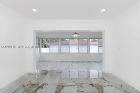 15925 NE 18th Avenue North Miami Beach FL 33162