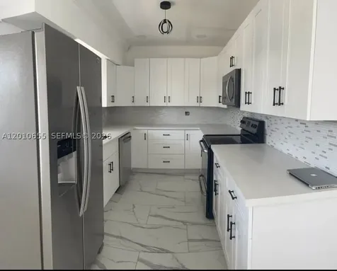 15925 NE 18th Avenue North Miami Beach FL 33162