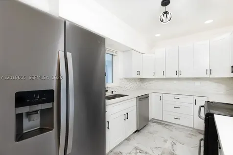 15925 NE 18th Avenue North Miami Beach FL 33162