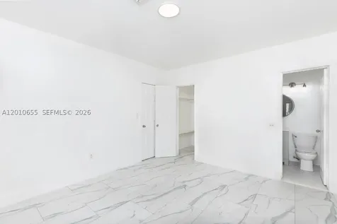 15925 NE 18th Avenue North Miami Beach FL 33162
