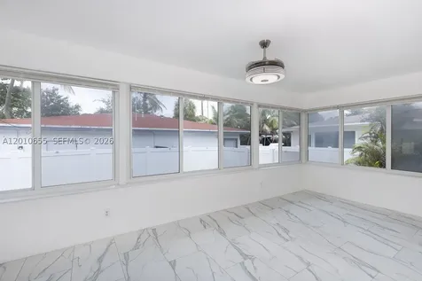 15925 NE 18th Avenue North Miami Beach FL 33162