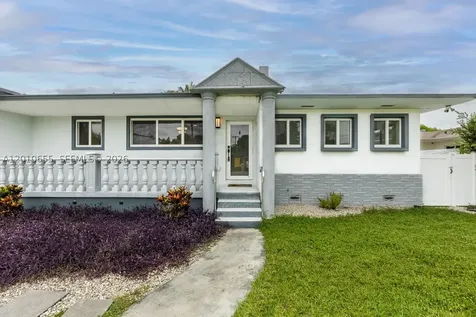 15925 NE 18th Avenue North Miami Beach FL 33162