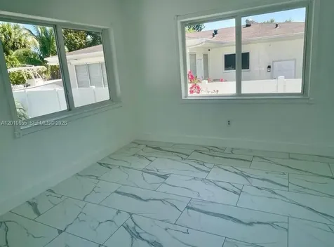 15925 NE 18th Avenue North Miami Beach FL 33162