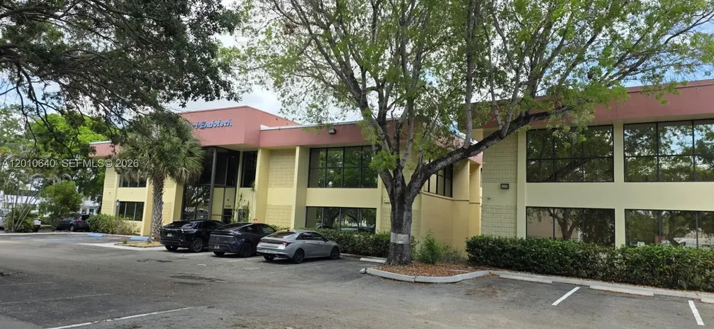 4503 NW 103rd Avenue Sunrise FL 33351
