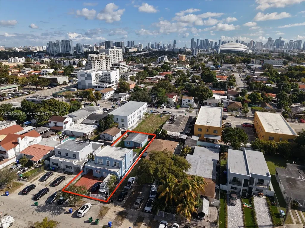 Miami FL 33125