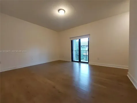 4906 NW 83rd Path Doral FL 33166