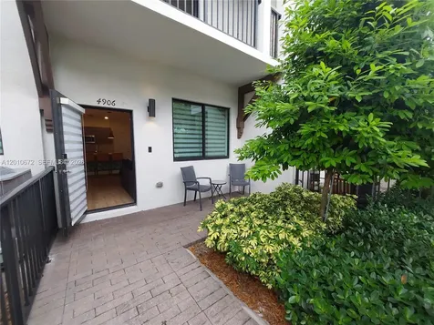 4906 NW 83rd Path Doral FL 33166