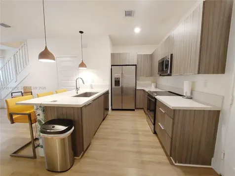 4906 NW 83rd Path Doral FL 33166