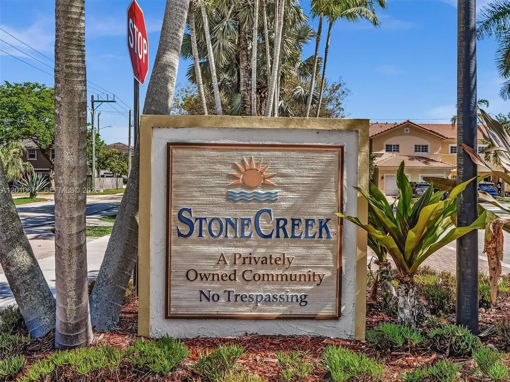 7659 N Stonecreek Circle Davie FL 33024