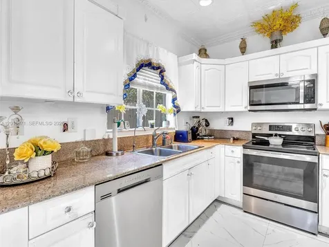 7659 N Stonecreek Circle Davie FL 33024