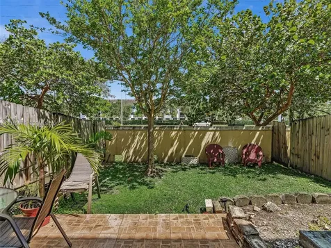 7659 N Stonecreek Circle Davie FL 33024