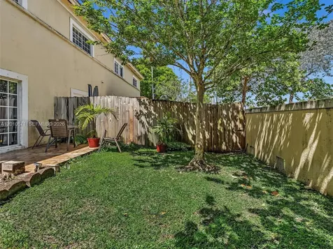 7659 N Stonecreek Circle Davie FL 33024
