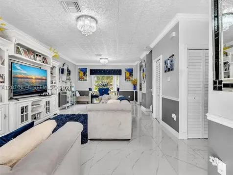 7659 N Stonecreek Circle Davie FL 33024