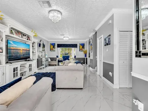 7659 N Stonecreek Circle Davie FL 33024