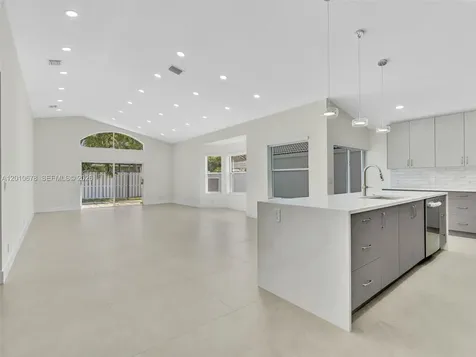3863 SW 53rd Place Hollywood FL 33312