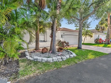 3863 SW 53rd Place Hollywood FL 33312