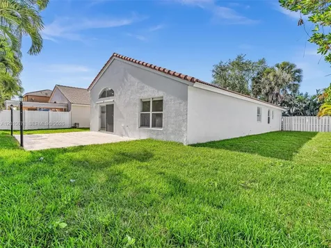 3863 SW 53rd Place Hollywood FL 33312