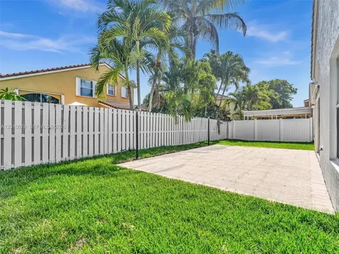 3863 SW 53rd Place Hollywood FL 33312