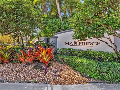 3863 SW 53rd Place Hollywood FL 33312