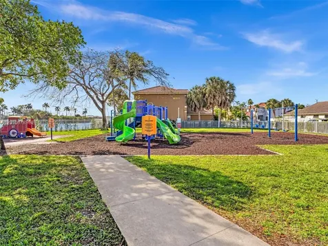 3863 SW 53rd Place Hollywood FL 33312