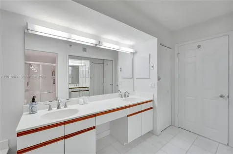 3500 Mystic Pointe Drive Aventura FL 33180