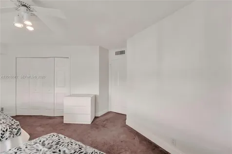 3500 Mystic Pointe Drive Aventura FL 33180