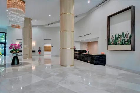 3500 Mystic Pointe Drive Aventura FL 33180