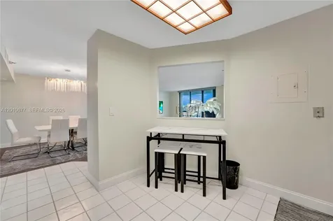 3500 Mystic Pointe Drive Aventura FL 33180