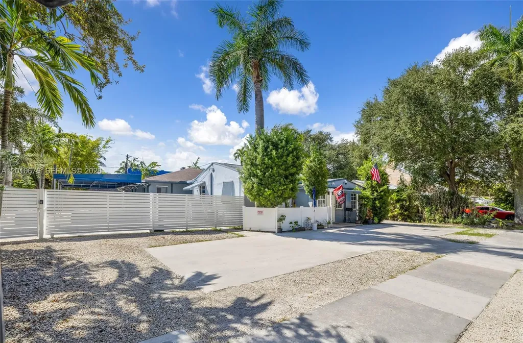1812 Coolidge Street Hollywood FL 33020