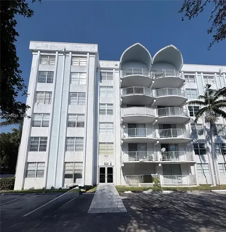 482 NW 165th Street Road Miami FL 33169
