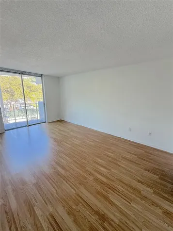 482 NW 165th Street Road Miami FL 33169