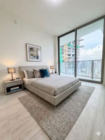 77 SE 5th Street Miami FL 33131