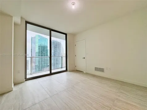 77 SE 5th Street Miami FL 33131