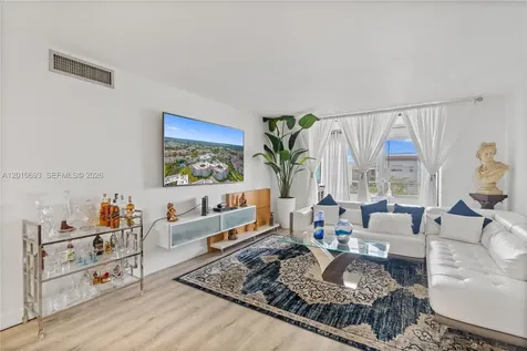 2850 Somerset Drive Lauderdale Lakes FL 33311