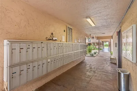 2850 Somerset Drive Lauderdale Lakes FL 33311