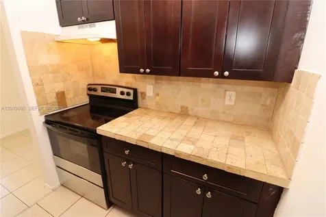 3960 NW 31st Terrace Lauderdale Lakes FL 33309