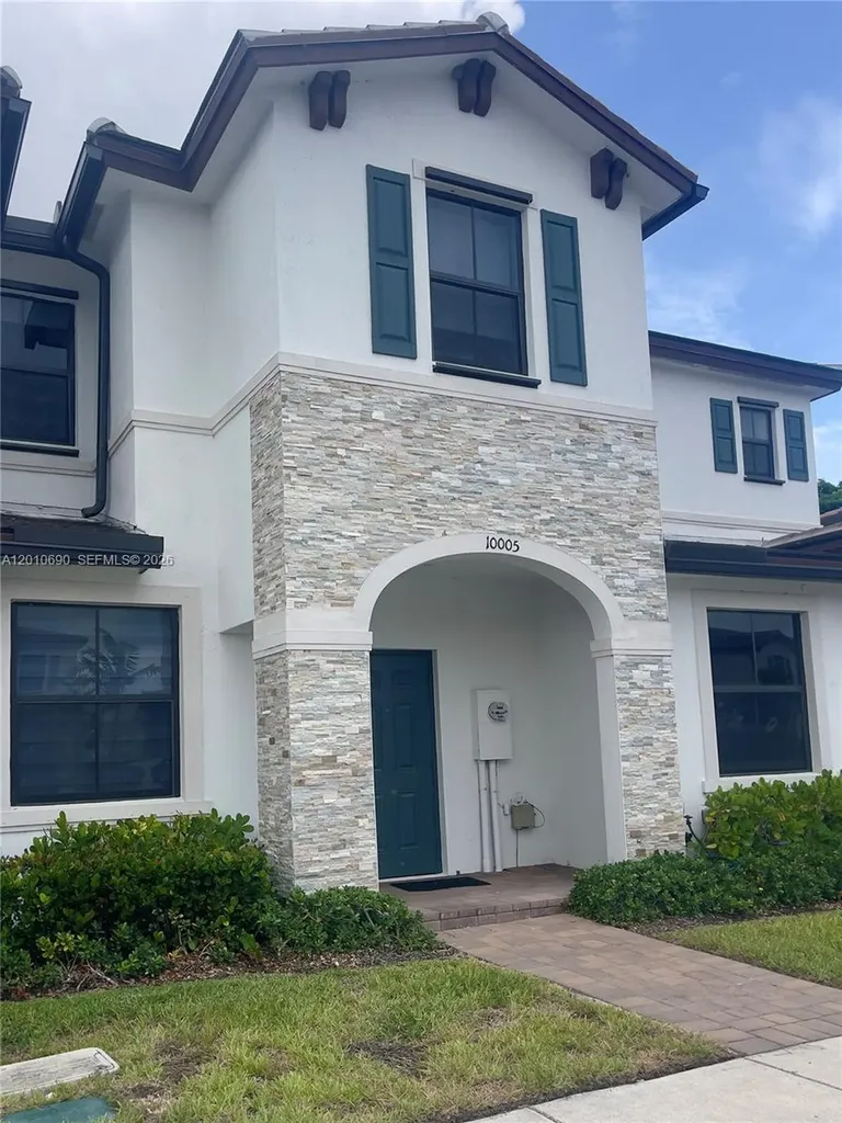 10005 SW 228th Terrace Miami FL 33190