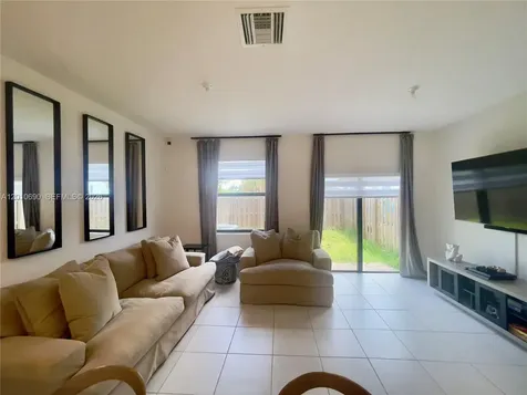 10005 SW 228th Terrace Miami FL 33190